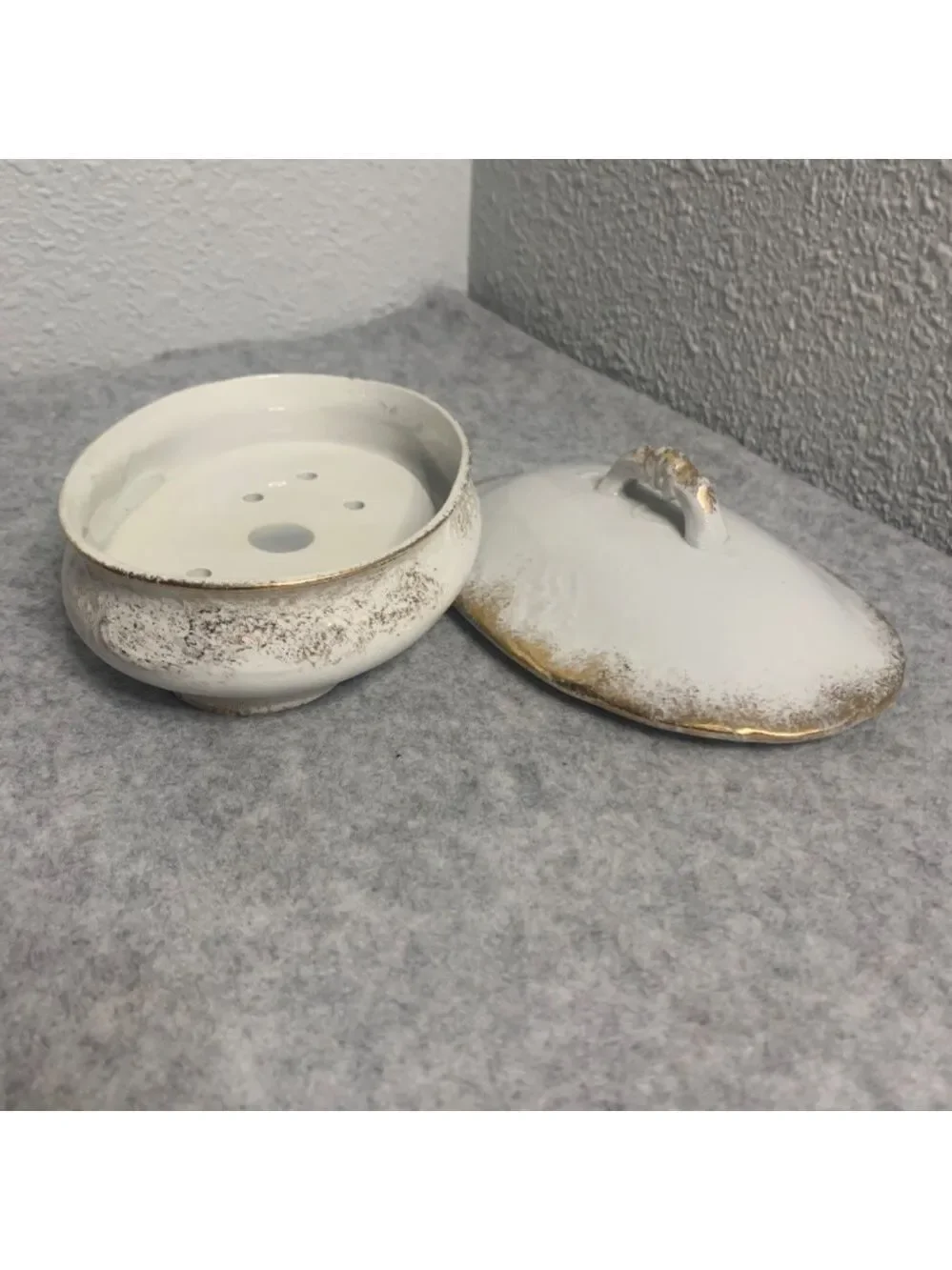 Vintage Oval Ceramic Gold Accent Soap Trinket Jewelry Dish 5x7 No Chips or Crack